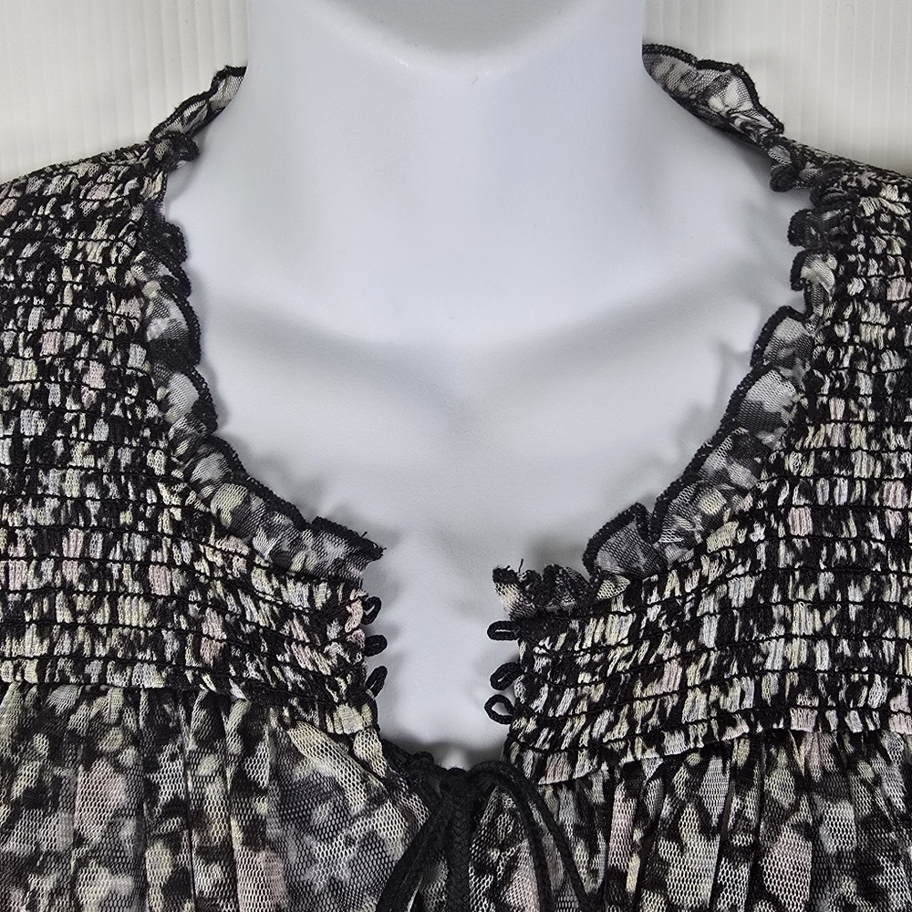 Free People Beatrice Lace-Up Top Printed Sheer Smocked Black Floral Size Medium - Picture 5 of 16